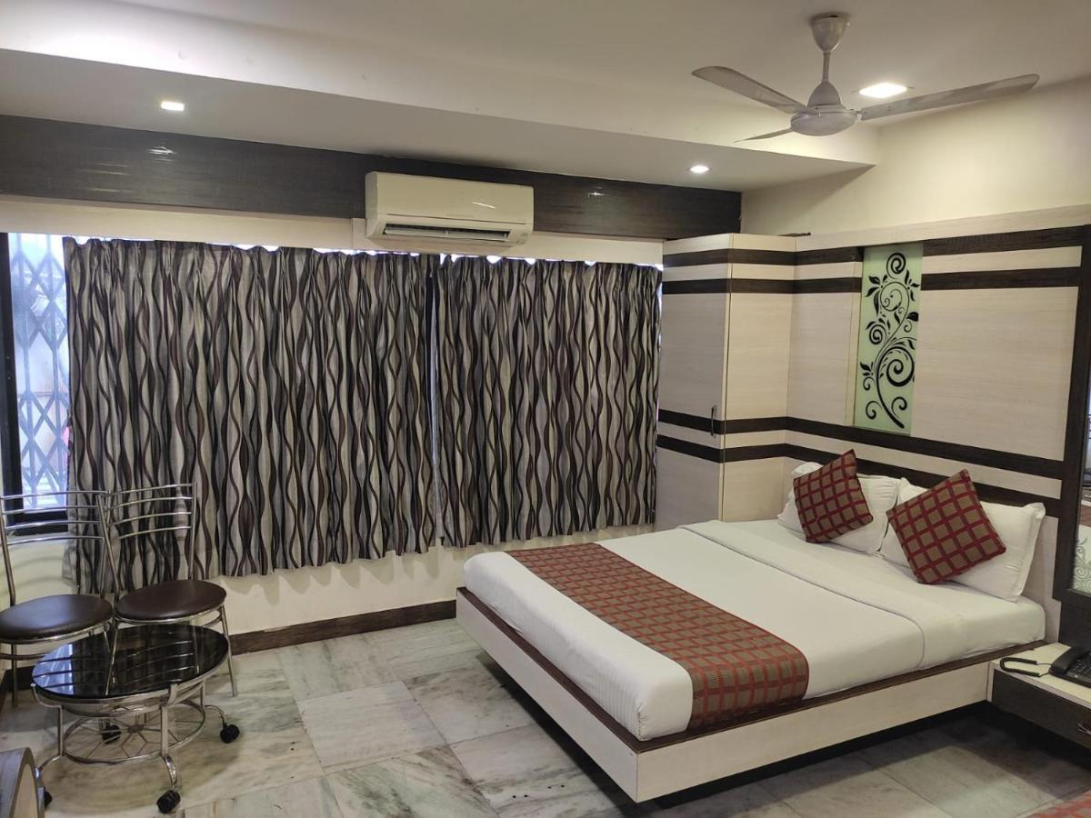 Hotel Oc Residency Bombay Extérieur photo