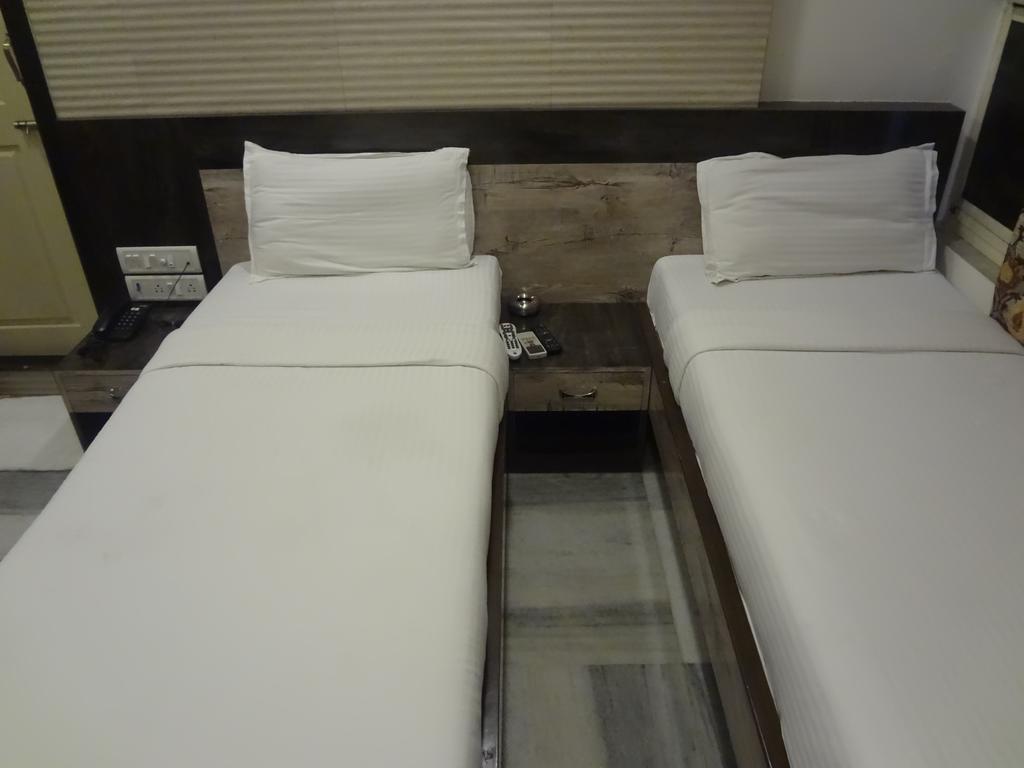 Hotel Oc Residency Bombay Extérieur photo