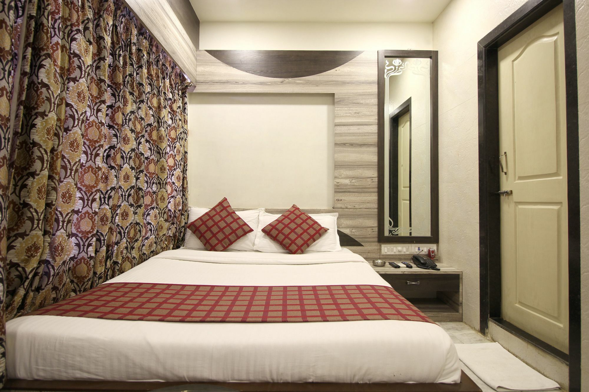 Hotel Oc Residency Bombay Extérieur photo