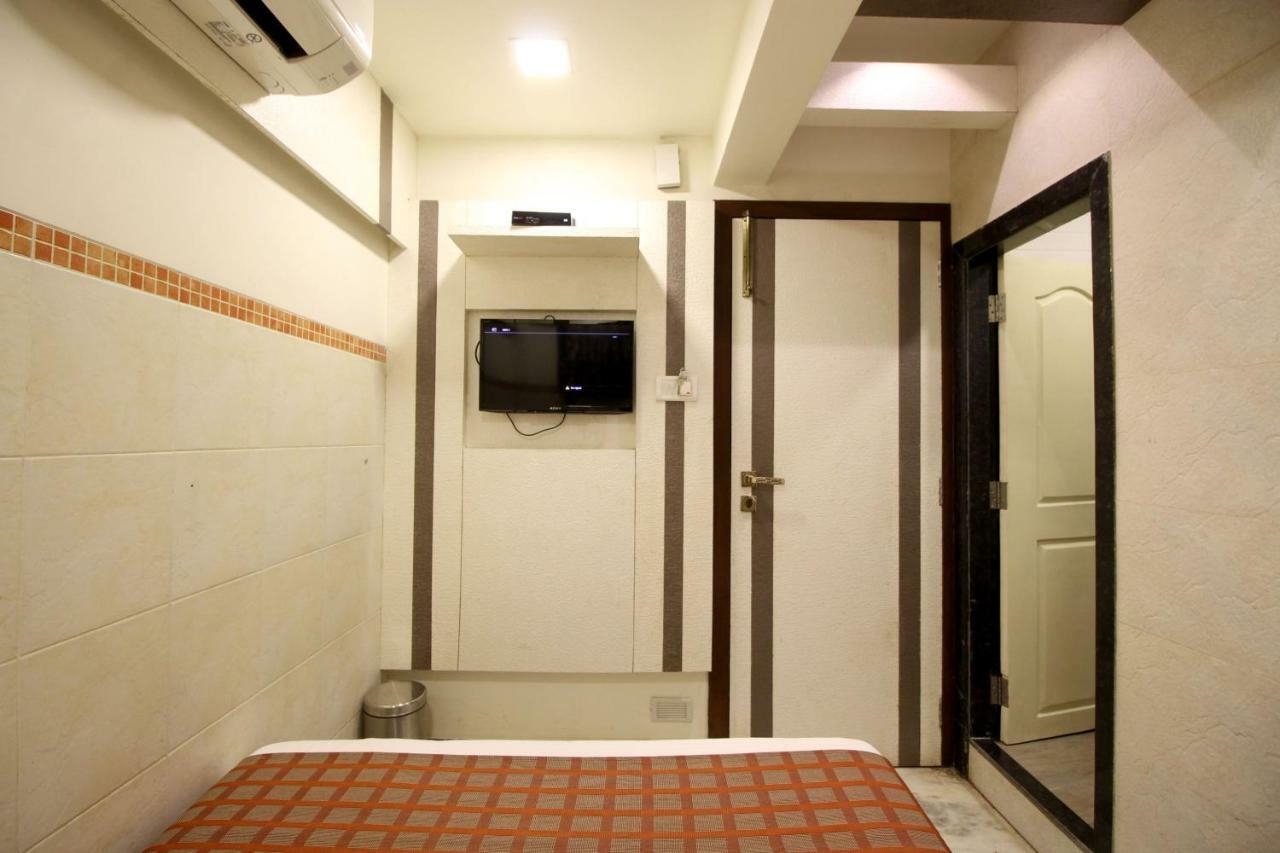 Hotel Oc Residency Bombay Extérieur photo